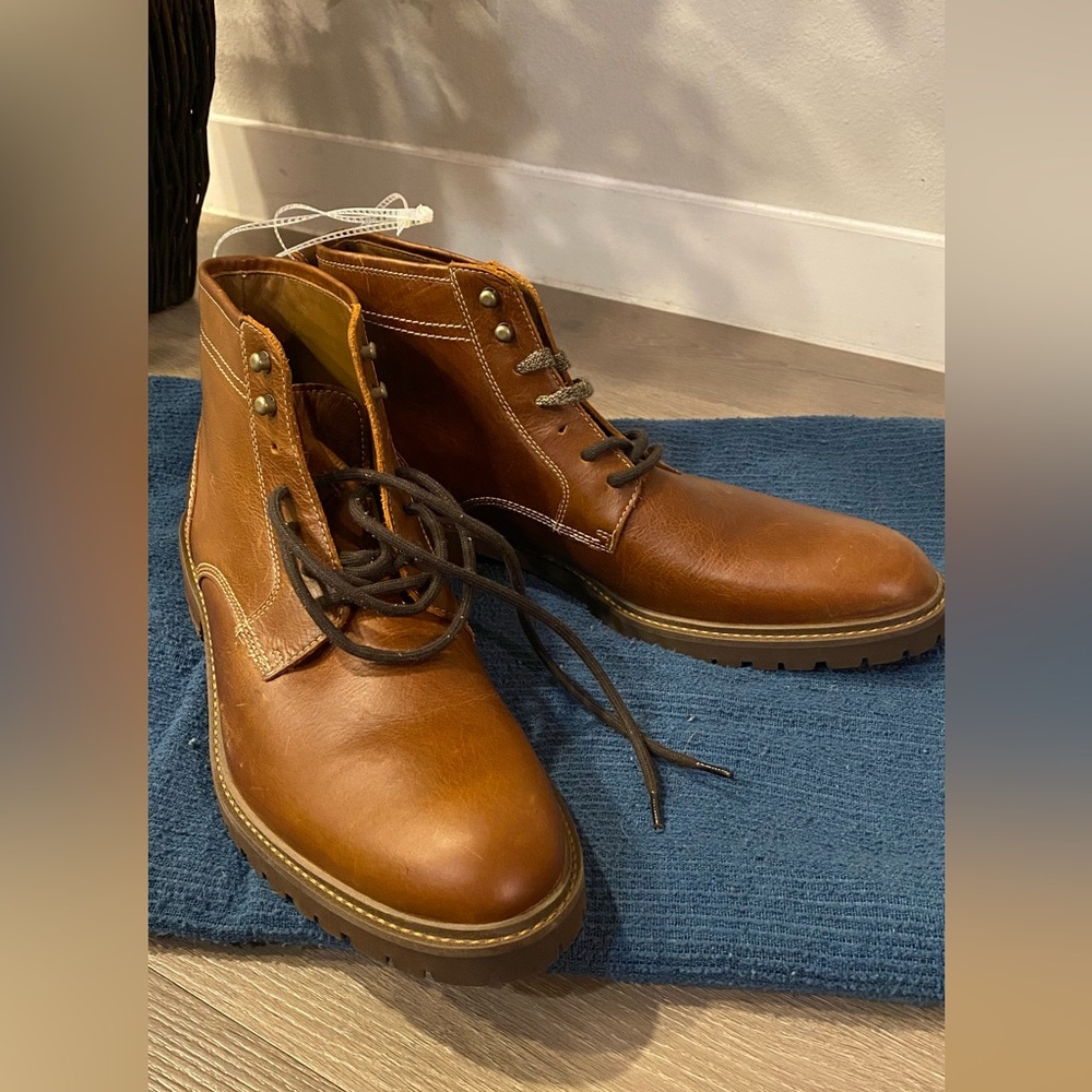 Johnston Murphy Mens Boots. Size US 13